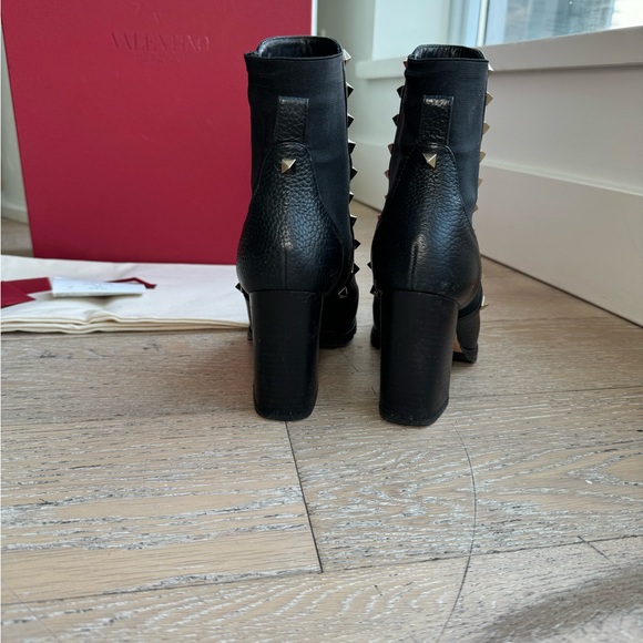 Valentino Rockstud Booties - Picture 3 of 7
